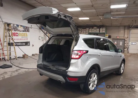 2017 Ford Escape Se из США, поврежденный, VIN 1FMCU9GD7HUE81797